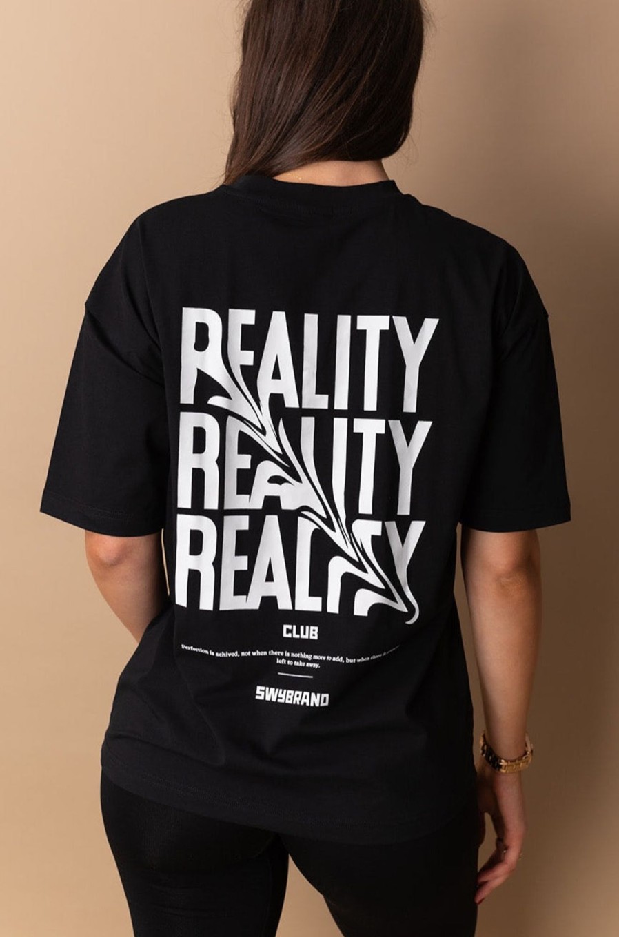 Her SWY Brand | Oversize T-Shirt Reality